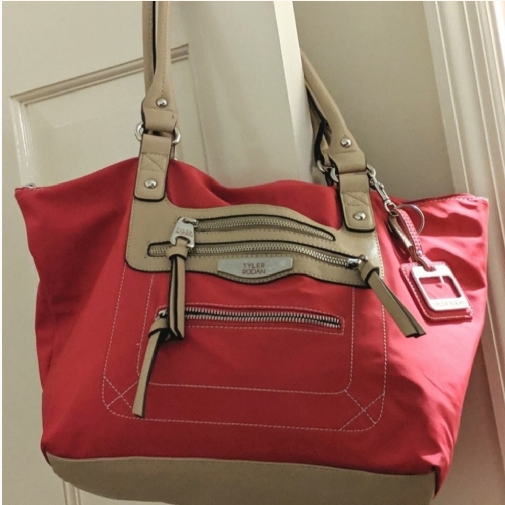 ❤️SALE❤️Tyler Rodan Satchel